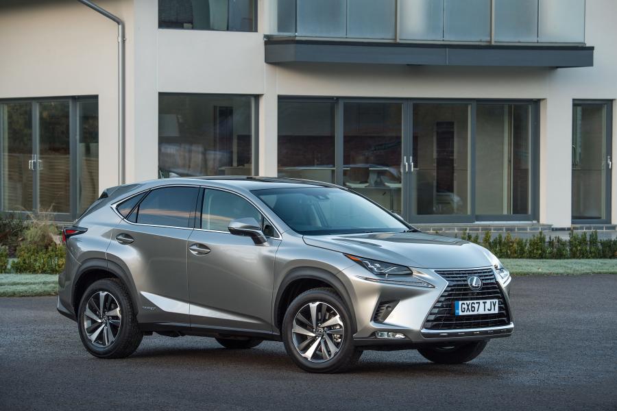  Lexus NX300h 2017 года  (UK) (фото 1 из 40)
